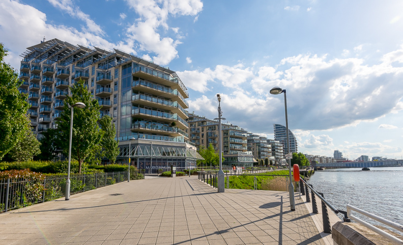 1 bedroom apartments/flats to sale in Juniper Drive, Wandsworth-image 1