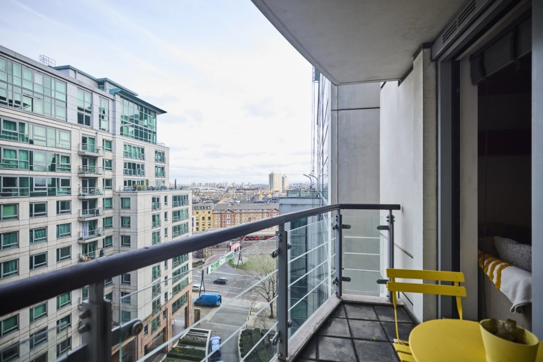 2 bedrooms apartments/flats to sale in St George Wharf, Vauxhall-image 13