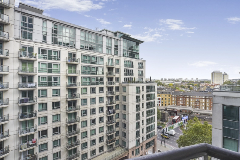 2 bedrooms apartments/flats to sale in St George Wharf, Vauxhall-image 16