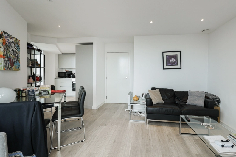 1 bedroom apartments/flats to sale in Saffron Central Square, Croydon-image 9