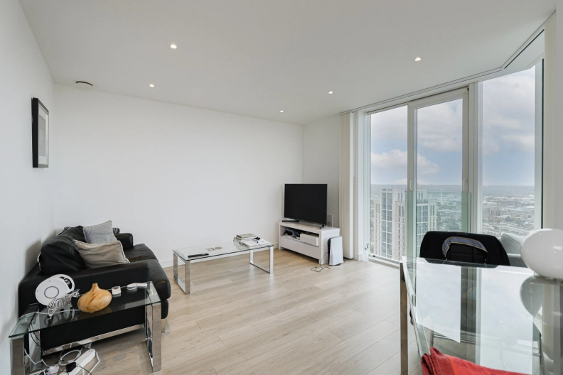 1 bedroom apartments/flats to sale in Saffron Central Square, Croydon-image 8