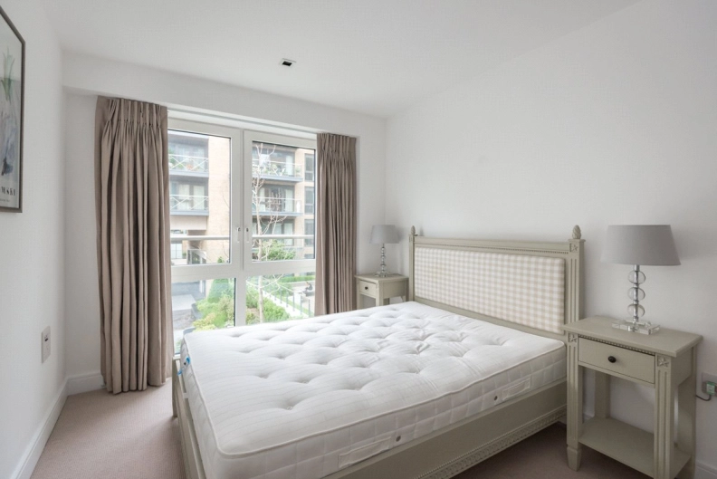 2 bedrooms apartments/flats to sale in Kew Bridge Road, Brentford-image 4