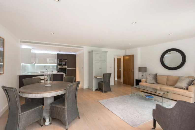 2 bedrooms apartments/flats to sale in Kew Bridge Road, Brentford-image 5