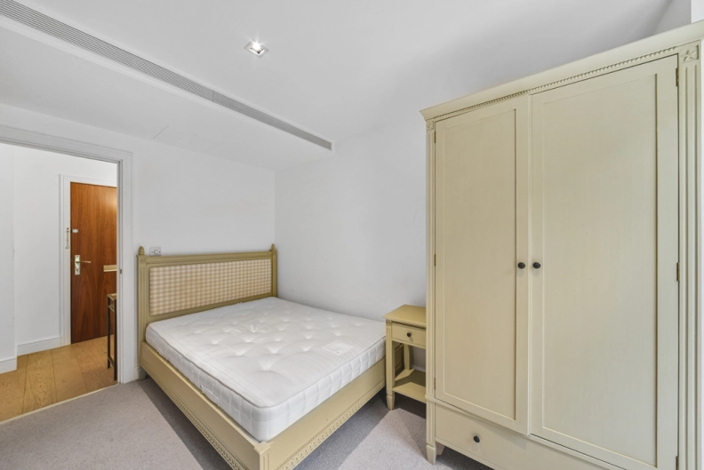 2 bedrooms apartments/flats to sale in Kew Bridge Road, Brentford-image 11