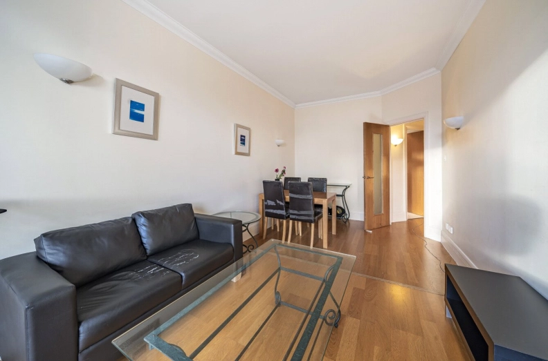 1 bedroom apartments/flats to sale in Belvedere Road, Waterloo-image 10