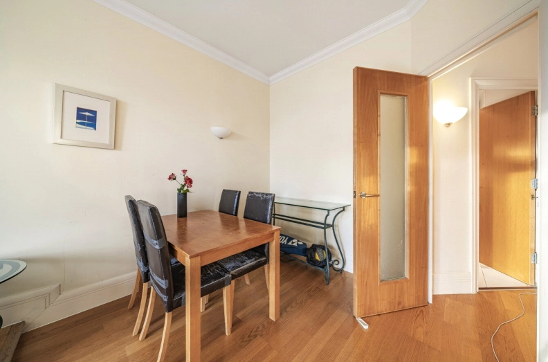 1 bedroom apartments/flats to sale in Belvedere Road, Waterloo-image 8