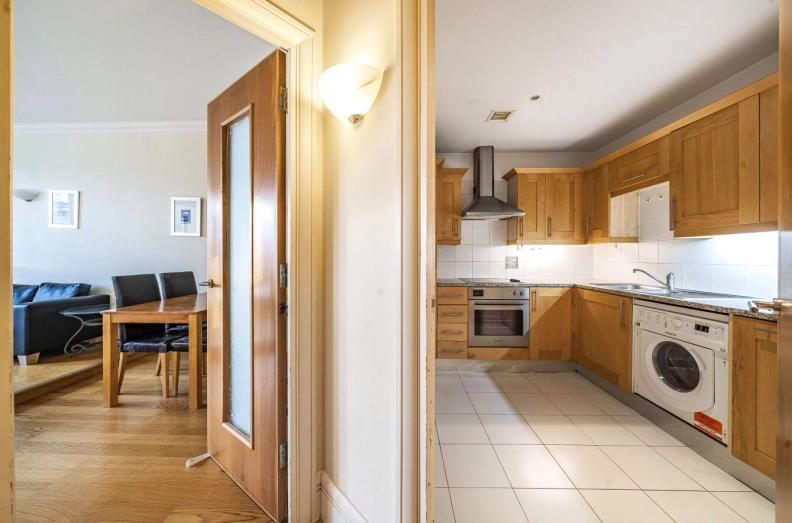 1 bedroom apartments/flats to sale in Belvedere Road, Waterloo-image 14