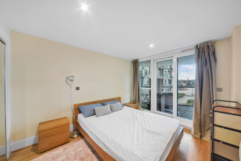 1 bedroom apartments/flats to sale in St. George Wharf, Vauxhall-image 4