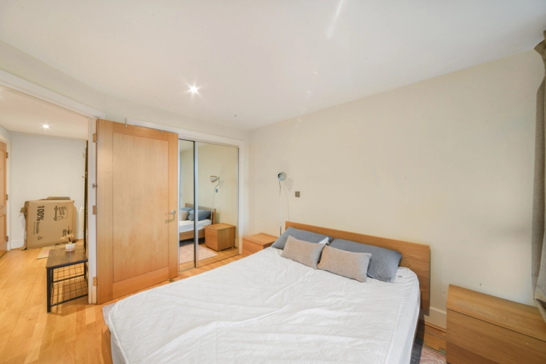 1 bedroom apartments/flats to sale in St. George Wharf, Vauxhall-image 5