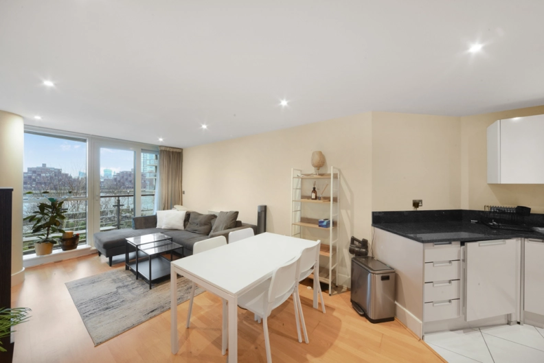 1 bedroom apartments/flats to sale in St. George Wharf, Vauxhall-image 9