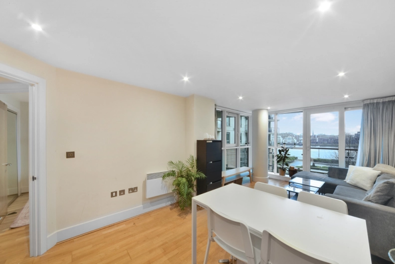 1 bedroom apartments/flats to sale in St. George Wharf, Vauxhall-image 11