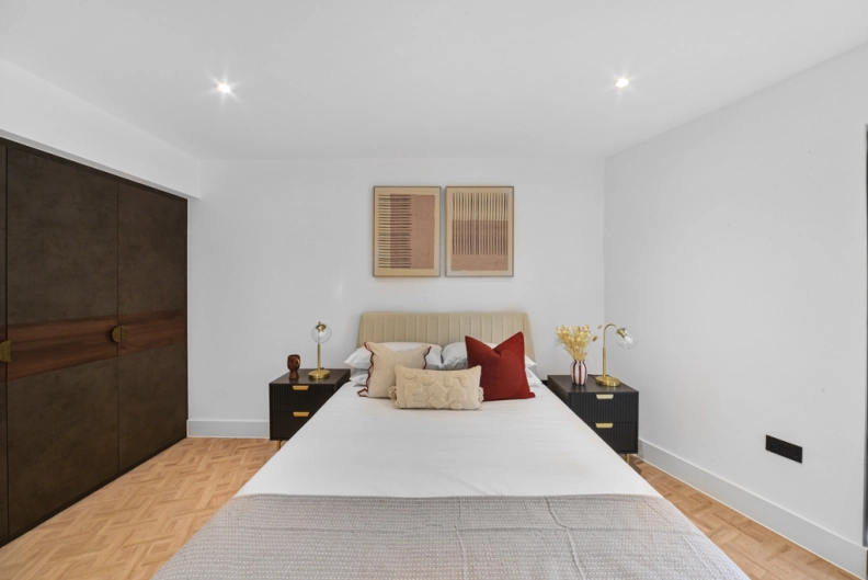 Studio apartments/flats to sale in St. John's Hill, Clapham Junction-image 11