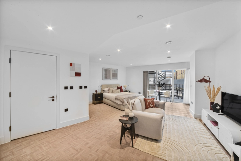 Studio apartments/flats to sale in St. John's Hill, Clapham Junction-image 2