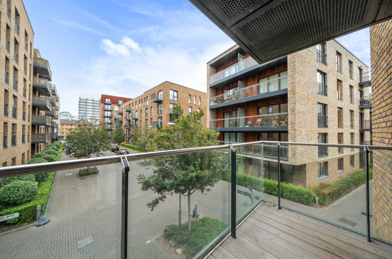 2 bedrooms apartments/flats to sale in Whiting Way, Rotherhithe-image 2