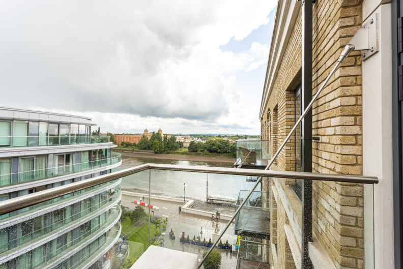 2 bedrooms apartments/flats to sale in Parr's Way, Hammersmith-image 7