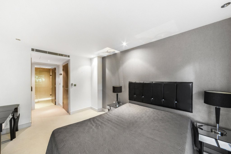 2 bedrooms apartments/flats to sale in Park Street, Chelsea Creek, Fulham-image 4