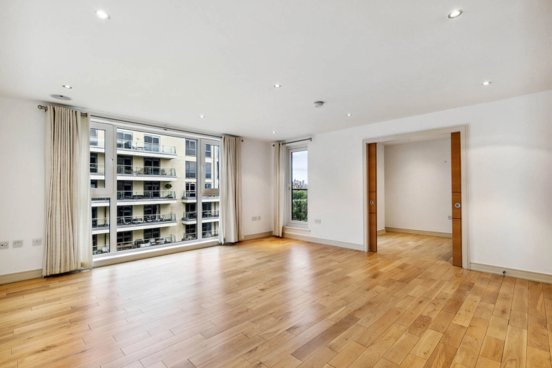 3 bedrooms apartments/flats to sale in Lensbury Avenue, Fulham-image 2