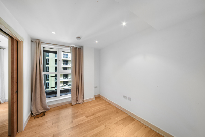 3 bedrooms apartments/flats to sale in Lensbury Avenue, Fulham-image 12