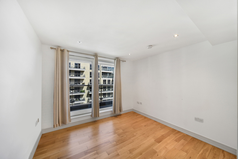 3 bedrooms apartments/flats to sale in Lensbury Avenue, Fulham-image 4