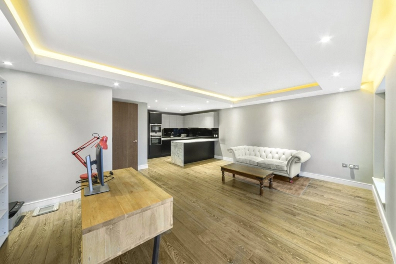 2 bedrooms apartments/flats to sale in Regatta Lane, Hammersmith-image 3