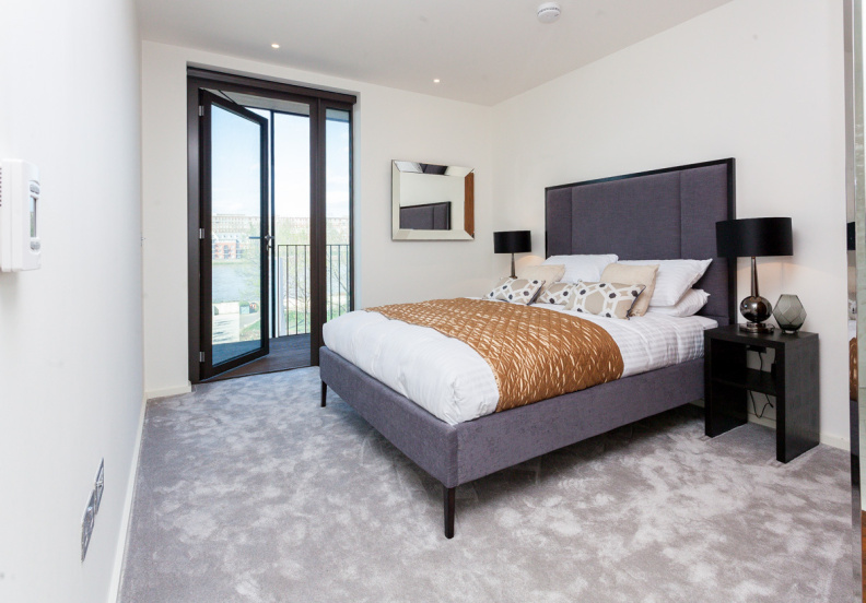 2 bedrooms apartments/flats to sale in New Union Square, Nine Elms-image 4