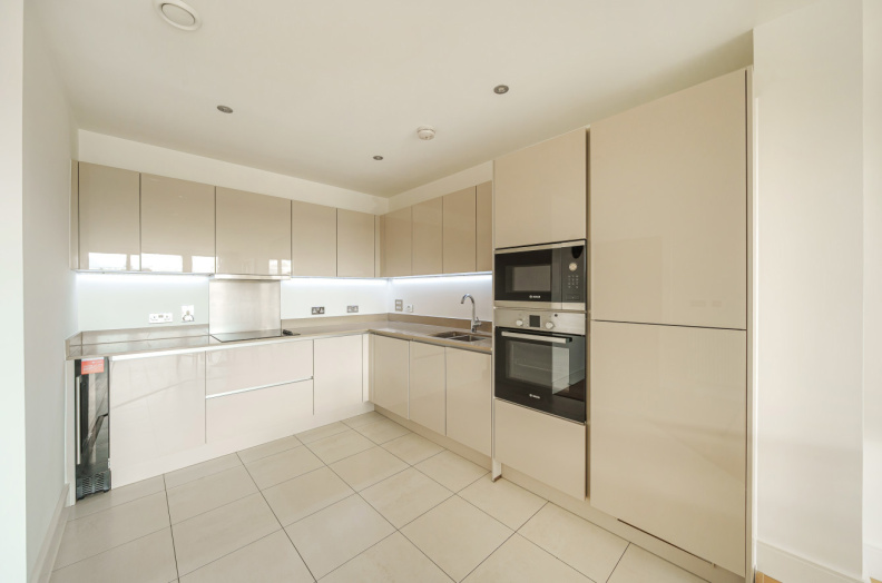 2 bedrooms apartments/flats to sale in Levett Square, Richmond-image 3