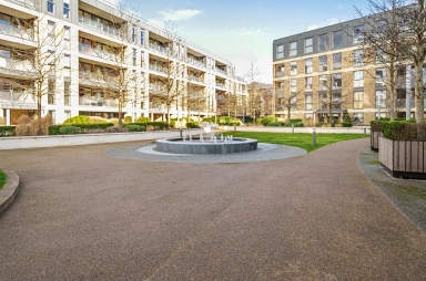 Levett Square, Richmond, TW9