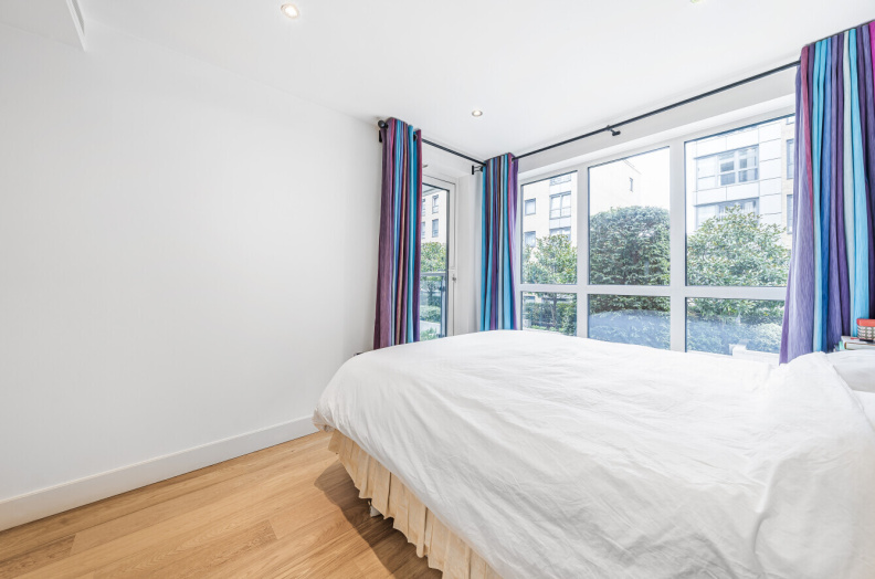 2 bedrooms apartments/flats to sale in Lensbury Avenue, Fulham-image 5