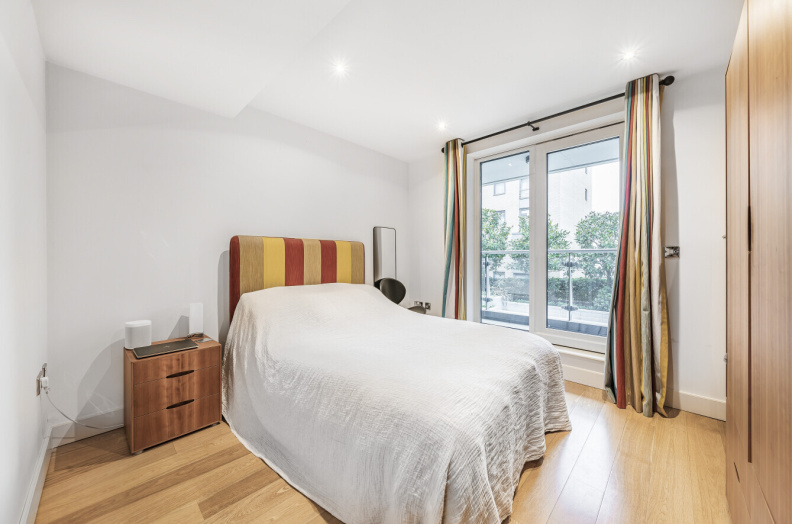 2 bedrooms apartments/flats to sale in Lensbury Avenue, Fulham-image 4