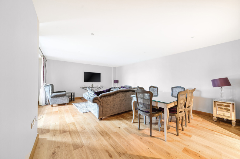 2 bedrooms apartments/flats to sale in The Boulevard, Fulham-image 2