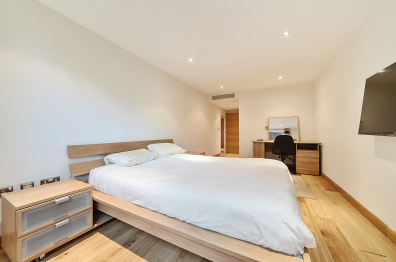 2 bedrooms apartments/flats to sale in The Boulevard, Fulham-image 4
