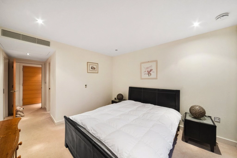 3 bedrooms apartments/flats to sale in The Boulevard, Fulham-image 14