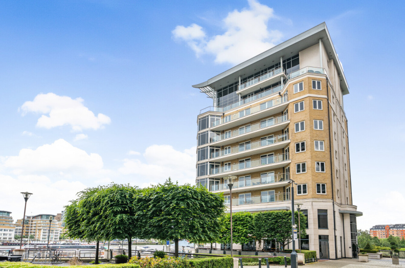 3 bedrooms apartments/flats to sale in The Boulevard, Imperial Wharf-image 1