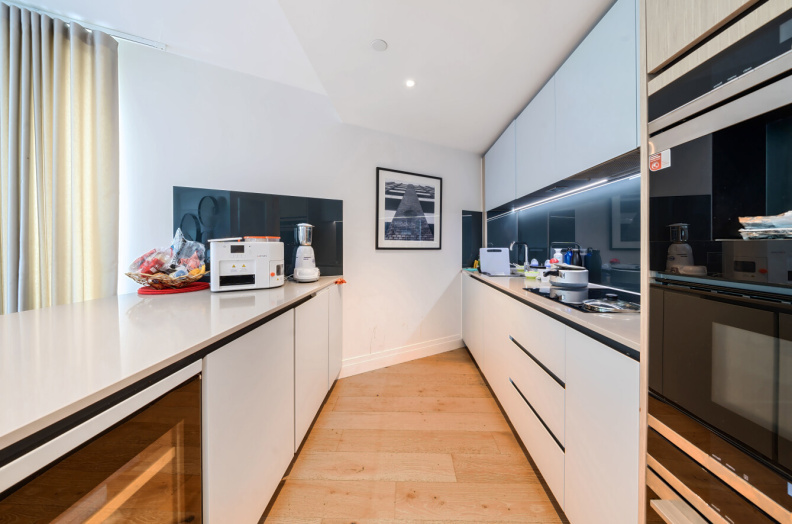 2 bedrooms apartments/flats to sale in Riverlight Quay, Nine Elms-image 3