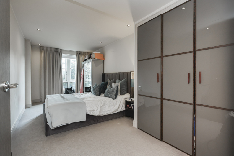 1 bedroom apartments/flats to sale in Park Street, Fulham-image 5