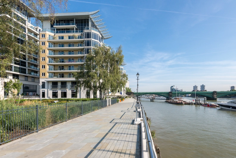 2 bedrooms apartments/flats to sale in The Boulevard, Imperial Wharf-image 8