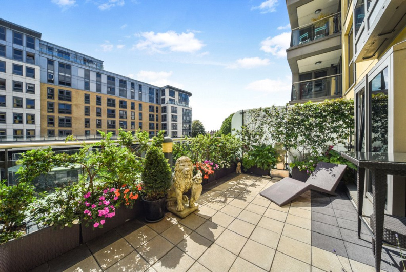 2 bedrooms apartments/flats to sale in The Boulevard, Imperial Wharf-image 15