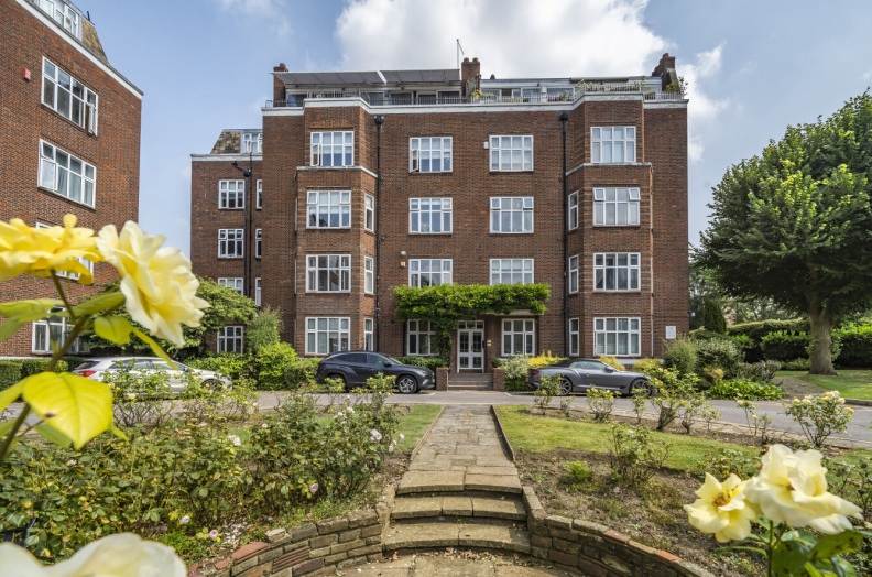 3 bedrooms apartments/flats to sale in Putney Hill, Putney-image 1