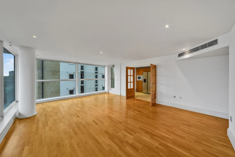 3 bedrooms apartments/flats to sale in The Boulevard, Imperial Wharf-image 15