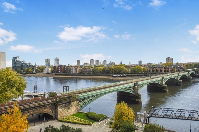 3 bedrooms apartments/flats to sale in The Boulevard, Imperial Wharf-image 19