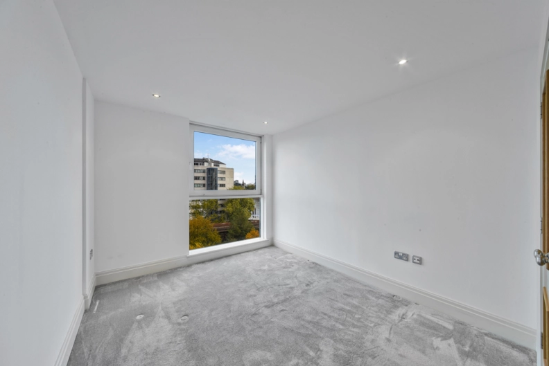 3 bedrooms apartments/flats to sale in The Boulevard, Imperial Wharf-image 11