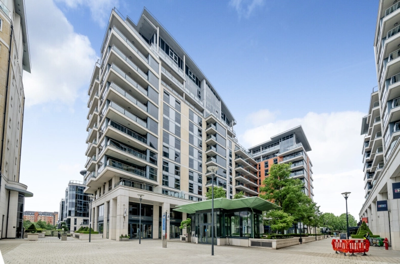 2 bedrooms apartments/flats to sale in The Boulevard, Imperial Wharf-image 8