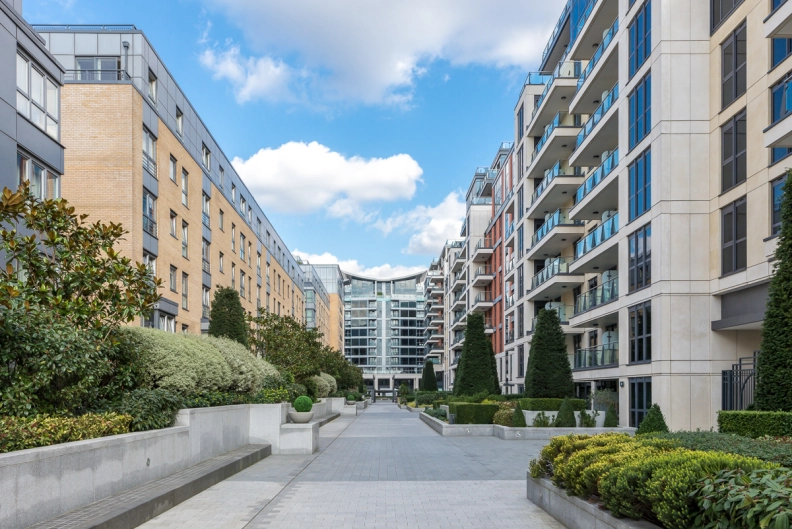 3 bedrooms apartments/flats to sale in The Boulevard, Imperial Wharf-image 8