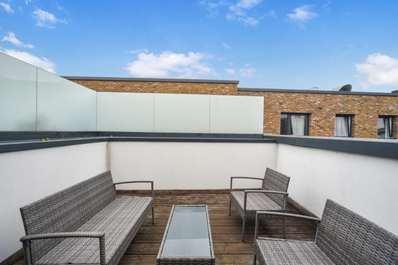 2 bedrooms apartments/flats to sale in Ashton Reach, Rotherhithe-image 2