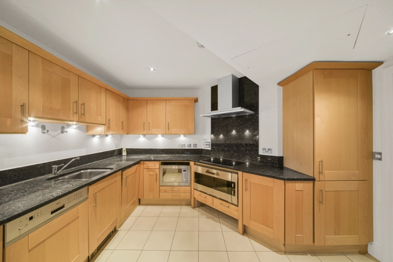 2 bedrooms apartments/flats to sale in The Boulevard, Imperial Wharf-image 3