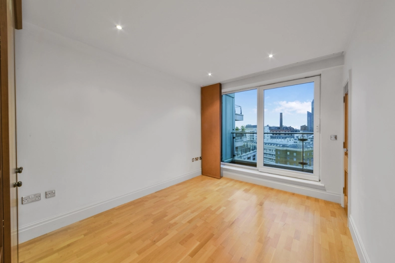 2 bedrooms apartments/flats to sale in The Boulevard, Imperial Wharf-image 5