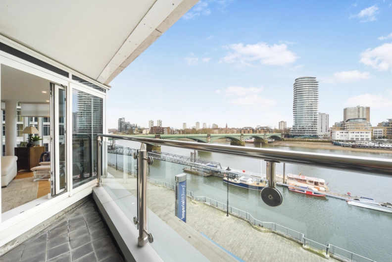 3 bedrooms apartments/flats to sale in The Boulevard, Imperial Wharf-image 18