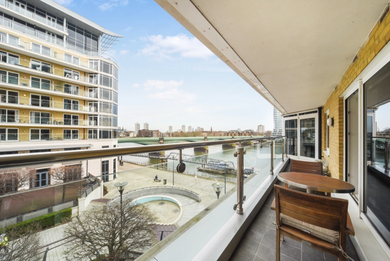 3 bedrooms apartments/flats to sale in The Boulevard, Imperial Wharf-image 19