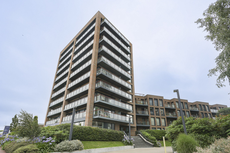 2 bedrooms apartments/flats to sale in Duke of Wellington Avenue, Royal Arsenal-image 1