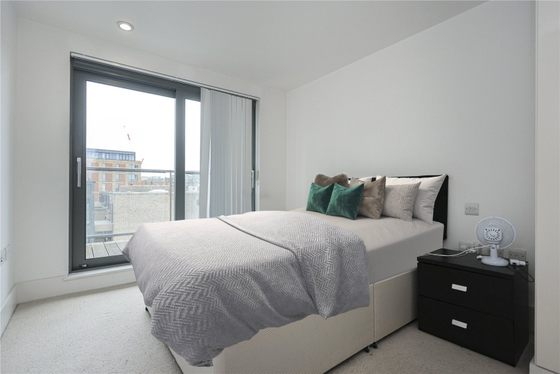 1 bedroom apartments/flats to sale in Royal Carriage Mews, Woolwich-image 6